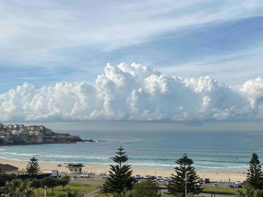 Bondi Beach Waves Beachfront Apartment Sydney Exterior foto
