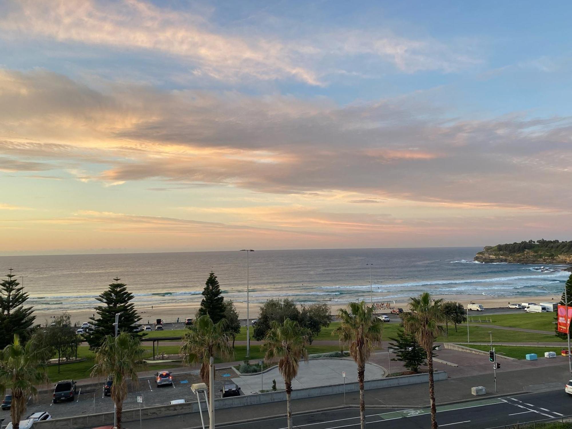 Bondi Beach Waves Beachfront Apartment Sydney Exterior foto